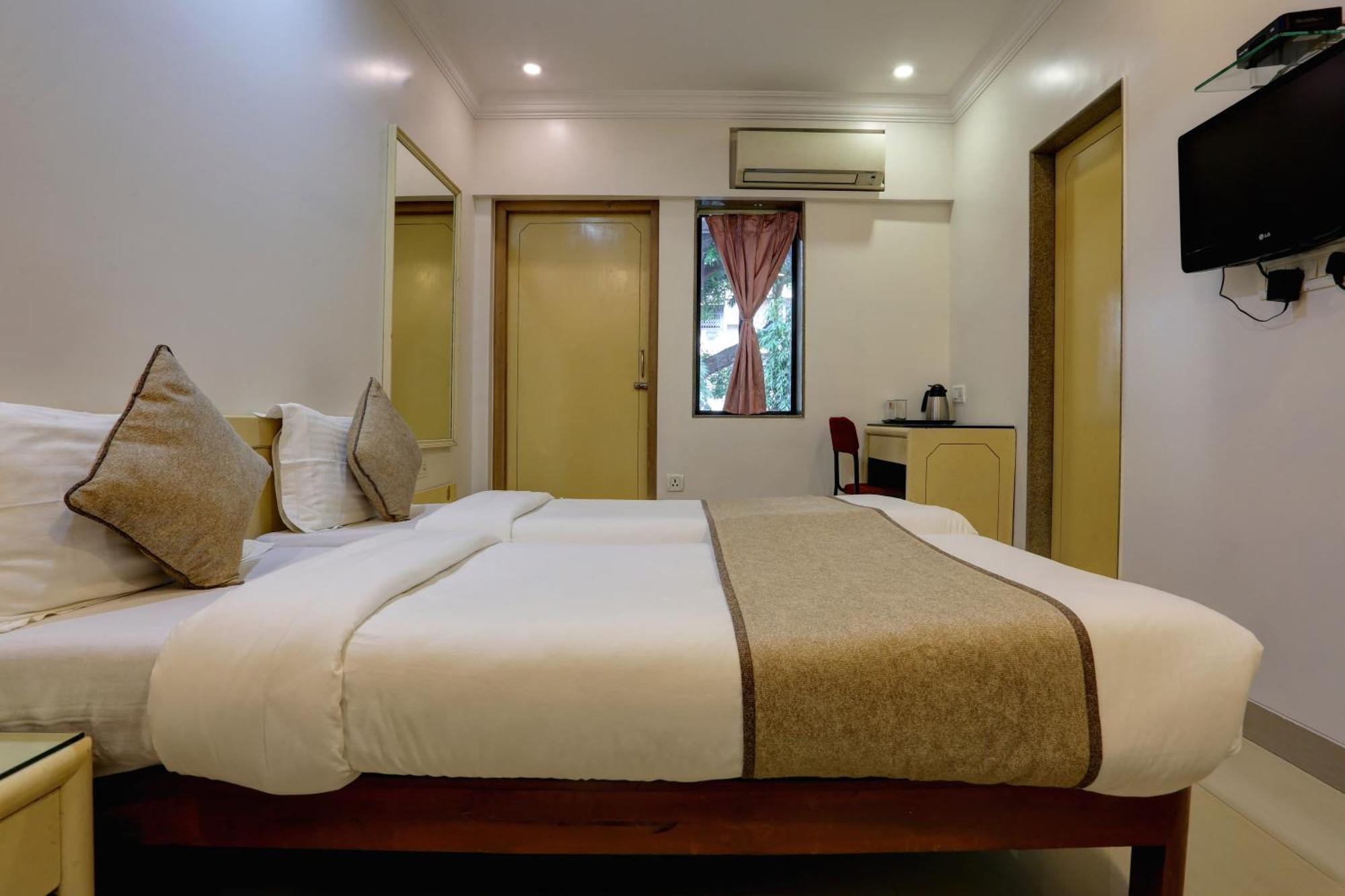 Accord Hotel Mumbai Kültér fotó
