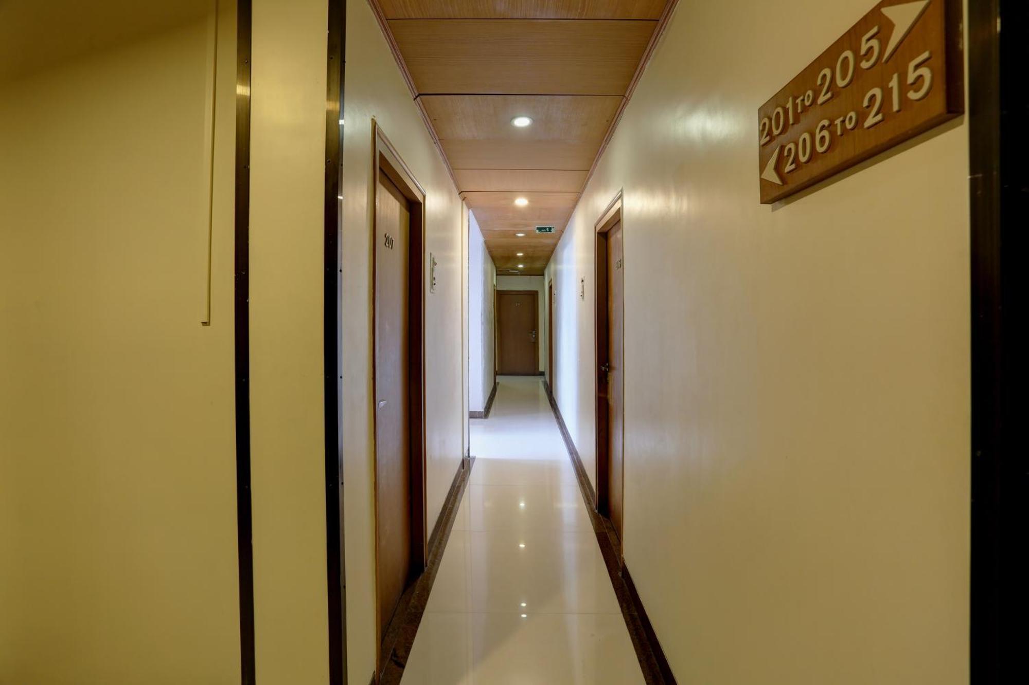 Accord Hotel Mumbai Kültér fotó